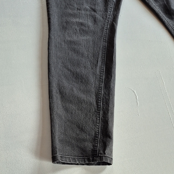 LOFT Black Ankle Cropped Jeans - Picture 3 of 6